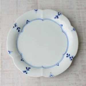 有田焼 お皿 丸皿 プレート 岡晋吾 染付 菊唐草7寸天平平皿 シンプル