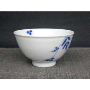 【名入れ・名前入り】　伊万里焼　蔓ぶどう（青）　姫茶碗（大）