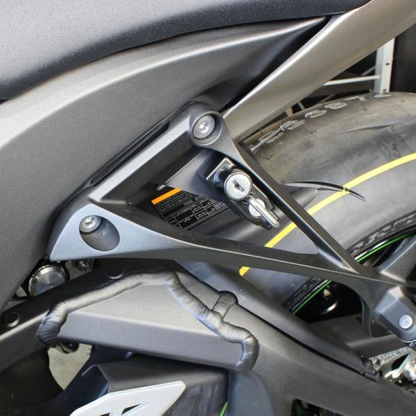 【在庫あり】キジマ (KIJIMA) 303-1583 ヘルメットロック KAWASAKI ZX-1...