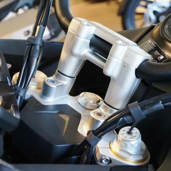 トライアンフ  タイガー1200GT/GT PRO ハンドル ライザー 25mmUP 20mm Of...