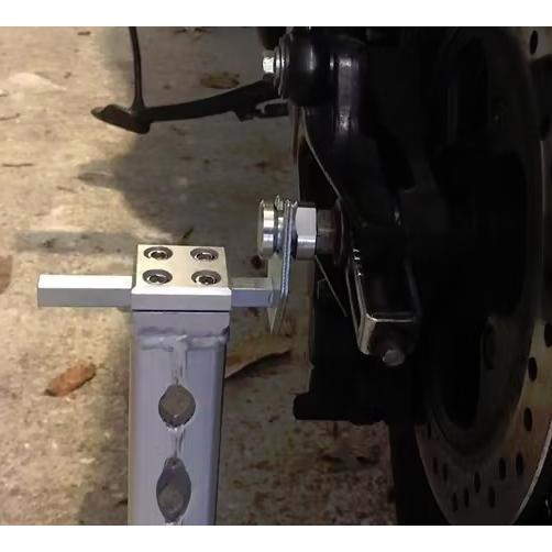 空冷 ボンネビル SE スクランブラー スラクストン リアスタンドボルト