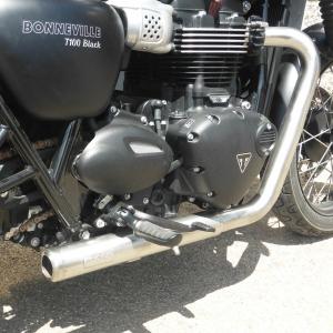 トライアンフTRIUMPH ボンネビル T120純正マフラーのエキパイ左右
