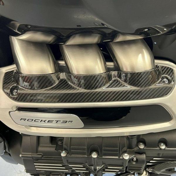 トライアンフ ロケット3R/ロケット3GT インテークカバー ドライカーボン SPEEDRA