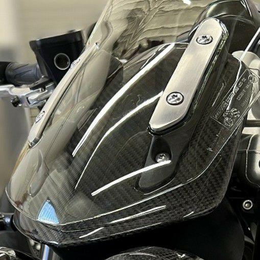 トライアンフ ロケット3R/ロケット3GT スクリーンカバー ドライカーボン SPEEDRA