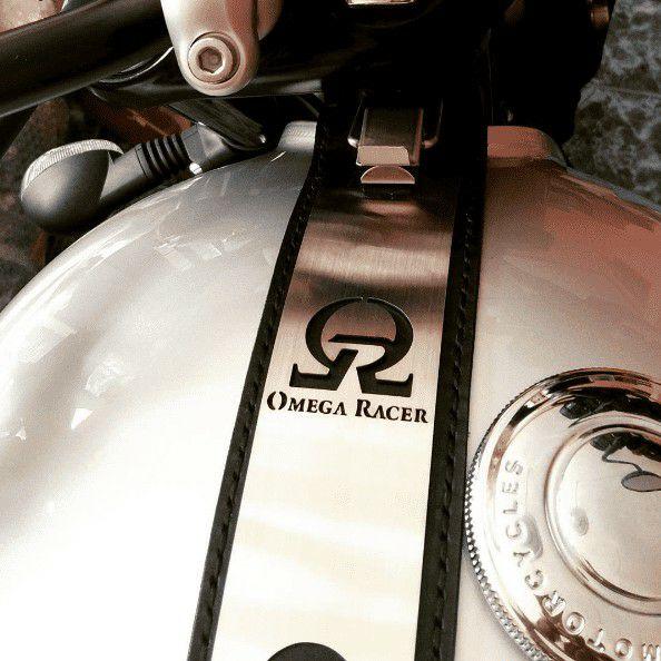 トライアンフ 空冷 T100 スラクストン スクランブラー タンクストラップ ブラック Omega ...