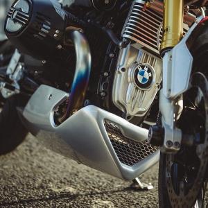 BMW R NINE T 14- カーボンエアチャネルカバー 右側 カーボン イルム
