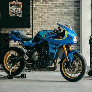 XSR900 2022〜 スクリーン アルミ バラクーダ : モトパーツ