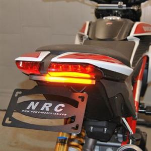 ドゥカティ ハイパーモタード939 821 カーボンメーターカバー CNC Racingインストゥルメントカバー カーボン ハイパーモタード821