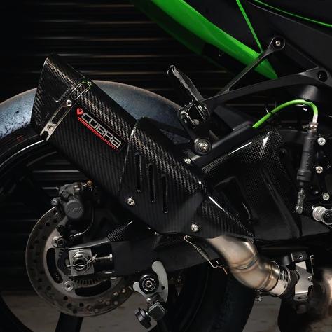 カワサキ ZX-10R 2017-20 スリップオンマフラー カーボン  "TRI-OVAL" コブ...
