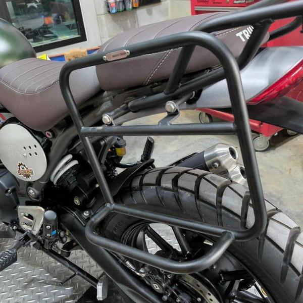 トライアンフ スクランブラー400X/スピード400 サイドラゲッジラック ブラック Omega R...