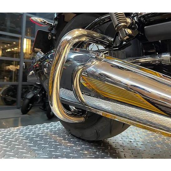 【SALE】 BMW R18 ステンレス サイドマフラーガード ブラック シングルシート用 DK d...