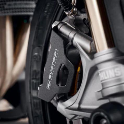 トライアンフ スピードトリプル 1200RS 21- フロントキャリパーガード  エヴォテックパフォ...