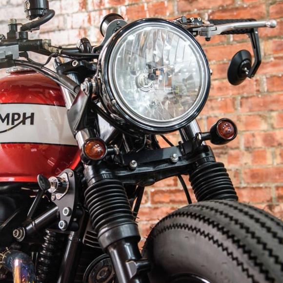 Motone フロントターンシグナル リロケーションブラケット ブラック Bonneville T1...