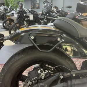 R12 サドルバッグ サイドバッグ サポートラック サテンブラック La