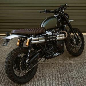 トライアンフ スクランブラー1200XE/XC 〜23 ストレートカットエッジ