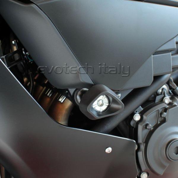 ヤマハ YZF-R1 15- フレームスライダー エンジンスライダー アンチショック EVOTECH...