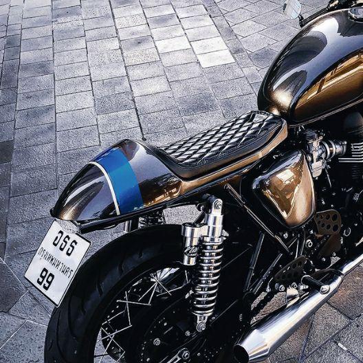 トライアンフ T120 T100 スラクストン ストリートツイン/カップ シングルシート ブラック ...