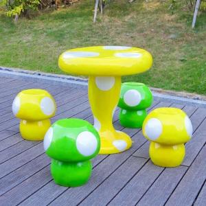 キノコ　テラス用テーブル＆チェア4脚　5点セット ガーデンチェア 屋外 庭