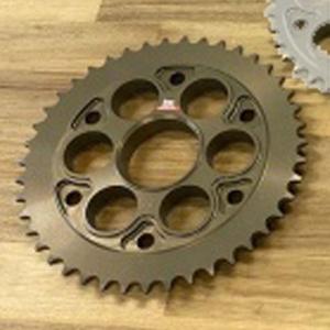 ドゥカティの純正の525P 42Tスプロケット ドゥカティ リア バイク用スプロケット 525 42」の人気商品一覧