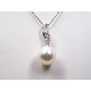 アコヤ真珠ペンダントネックレス　D-0.10ct（チェーン付き）