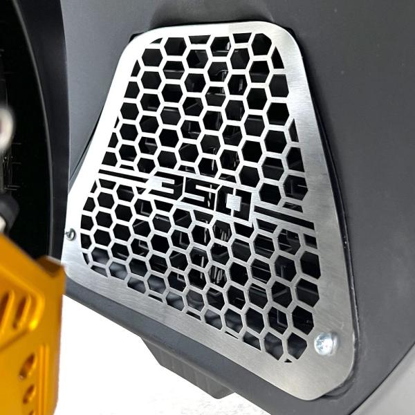 【並行輸入品】ホンダADV 350 FORZA 350用オートバイラジエーターガードカバー ステンレ...