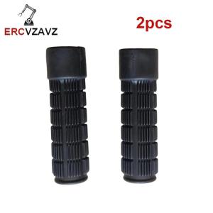 並行輸入品 2個 ラバーグリップ 6702621 ボブキャット 763 773 863 864 873 S185 S250 S300 S570 S650 S750 S770 A220 T110 T140 T180 T590用