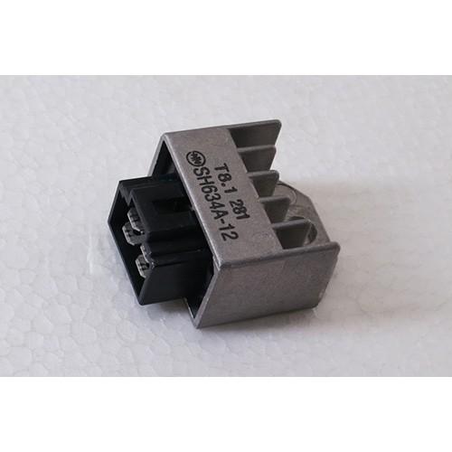 中古品ＬＥＡＤ５０／１００レギュレートレクチファイアーパーツＮＯ.３１６００-ＧＢＬ-８７１動作確認...