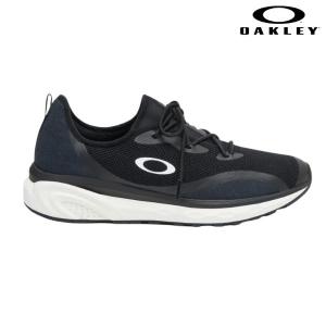 OAKLEY（オークリー） 防水 スニーカー ライトシールド アウトドア