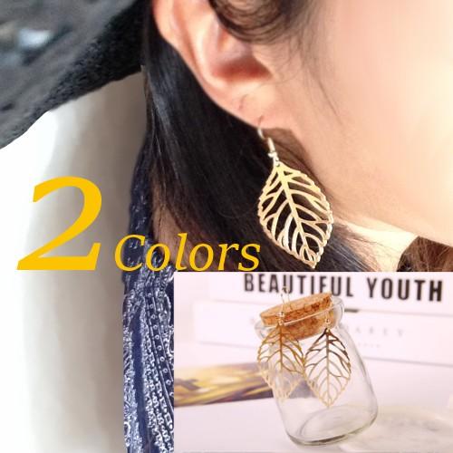 ピアス フック ピアス レディース リーフ 葉っぱ ゴールド 金 シルバー 銀 揺れる ゆれる イヤ...
