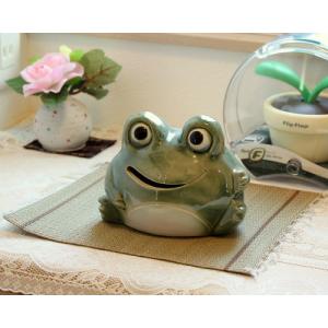 信楽焼 カエル 置物 貯金箱 はにかみ リボン 5号 陶器 かわいい かえる