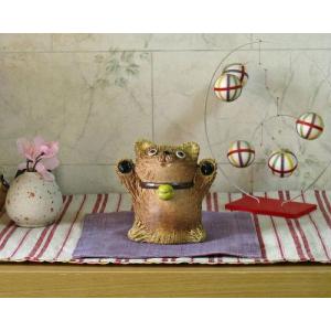 信楽焼 猫 置物 あぐらネコ 7.5号 虎柄 陶器 猫の置物 おしゃれ