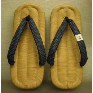 竹皮　畳表付き　右近桐下駄　大島紬の鼻緒　紺色