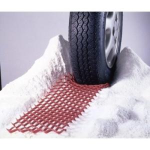 【SGURA】雪道脱出具 Sgra(スグラ) 2枚入 550mm×200mm 2枚タイヤの下に入れる...