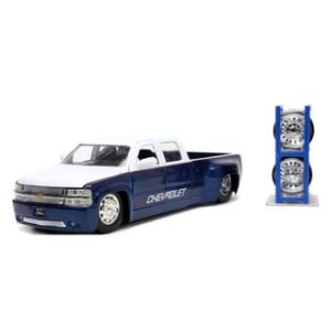 遂に1/18サイズで登場です、大型拡声器付 ミニカー 1/18 映画