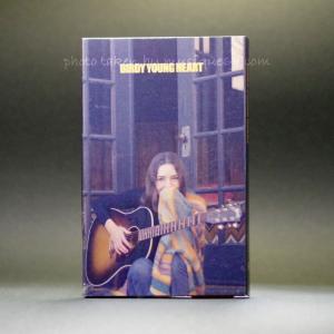 バーディー Birdy - Young Heart: Exclusive Sunset Yellow Shell Limited Edition (cassette)｜musique69