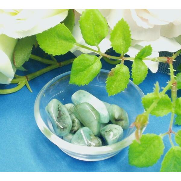 パワーストーン　天然石　お守り石（タンブル）　エメラルド　愛と繁栄の石