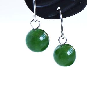 ピアス 金属アレルギー 台湾 翡翠 1粒　ステンレス 緑 グリーン 両耳