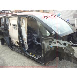 【070534】H26年・トヨタ・ヴォクシー・ZRR80W・パーツドカー・カット部品