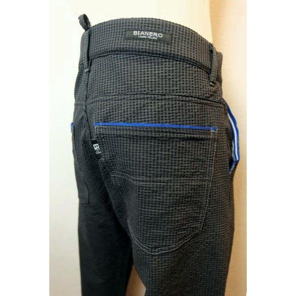 セール３５％ＯＦＦ ラウラフェリーチェ・ビアネロ LauraFelice カジュアルパンツ ブラック...