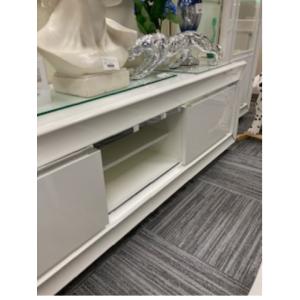 イタリア輸入　カントリーコーナー調　ホワイト　エレガント　テレビ台　イタリア輸入　テレビボード　
