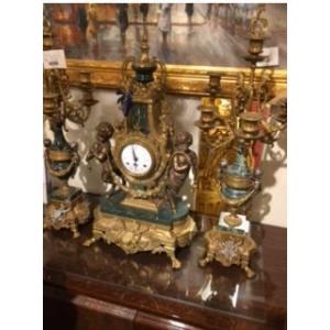 イタリア輸入ゴージャスゴールド色天使の置時計とキャンドルスタンドセットエンジェルの置時計