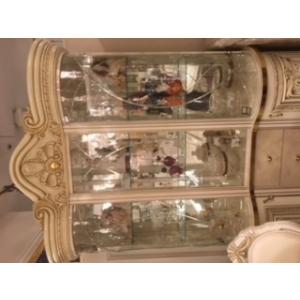 送料一部地域のみ無料イタリア輸入CAMELキャメルレオナルドシリーズホワイトアイボリー食器棚キャビネットライト付き