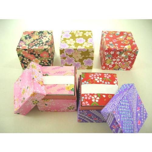 千代紙小箱　約200枚入り