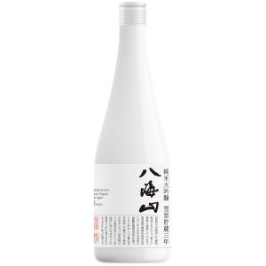 【新潟の地酒の代表銘柄】八海山　純米大吟醸　雪室貯蔵三年　箱入り　720ml