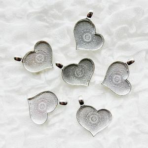 グルーデコ土台 シルバーペンダントトップ・ヘッド26 イニシャル M 最