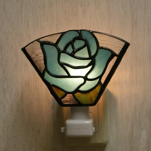 ステンドグラス 小物 お休みランプ フットライト 足元ランプ・4面体薔薇  (水色)