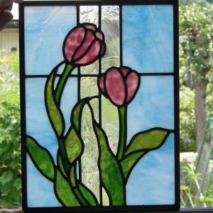 ティファニー社公認　アメリカ製　チューリップ　薔薇 ステンドランプ　展示品未使用 ステンドグラス ランプ ティファニーランプ・14インチ チューリップ