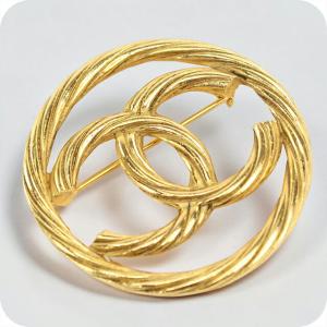 中古 シャネル ブローチ レディース CHANEL ココマーク ゴールド アクセサリー ジュエリー ブランド 高級 おしゃれ プレゼント 女性 実用的 かわいい