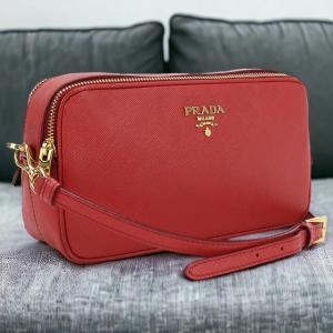 中古 プラダ 斜め掛け ショルダーバッグ レディース ブランド PRADA ショルダーバッグ 1NF002 レッド バッグ｜nanaple