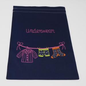 巾着袋　かわいい刺繍入　ベトナム雑貨　ネイビー　Underwear 　タイプ３｜nanas